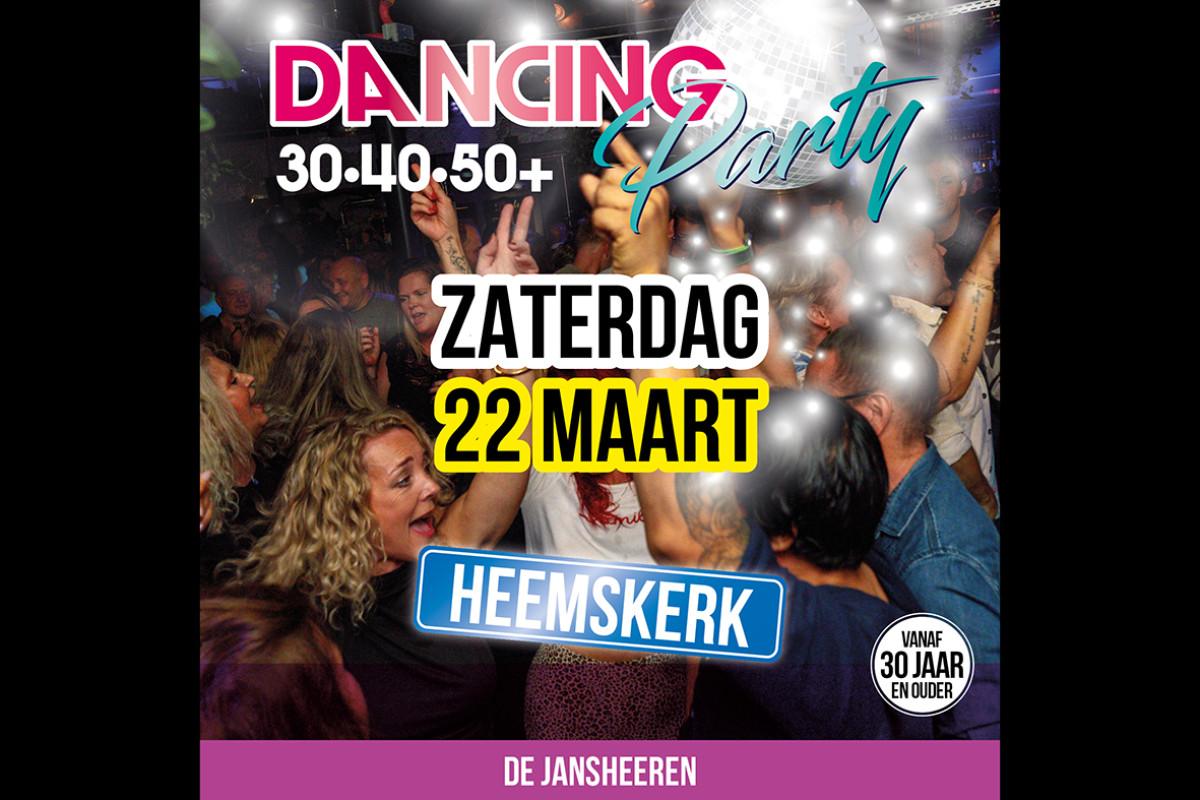 Groep mensen staat in een disco te dansen.